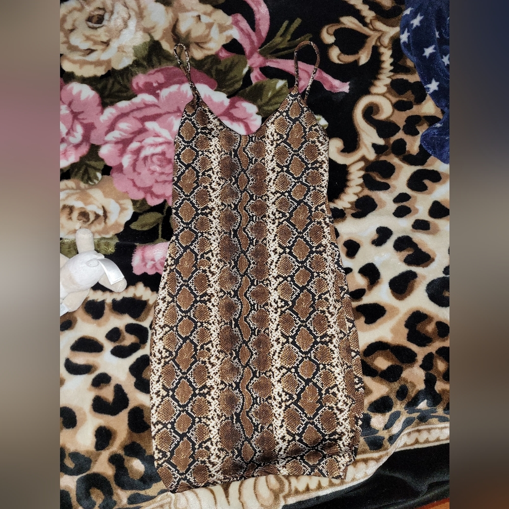 Snakeskin bodycon dress